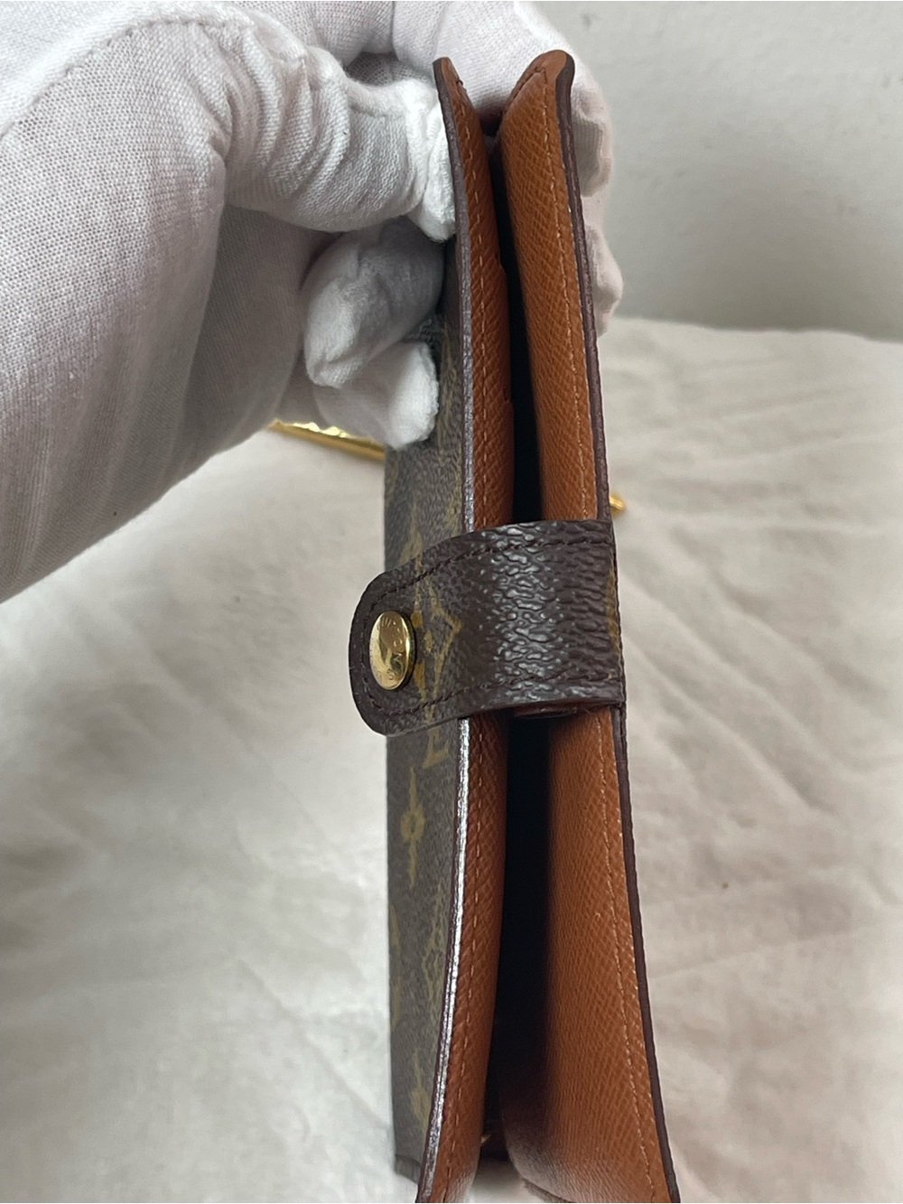 Louis Vuitton Brown and Gold Monogram Snap Agenda Cover PM size with Pen - Picture 12 of 16
